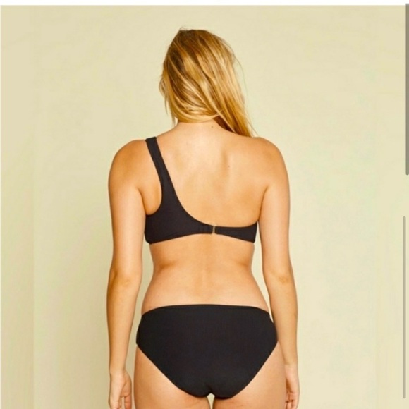 Andie Swim, The Wynwood‎ One Shoulder Bikini Top, Black, Size S, NWT - Picture 2 of 9